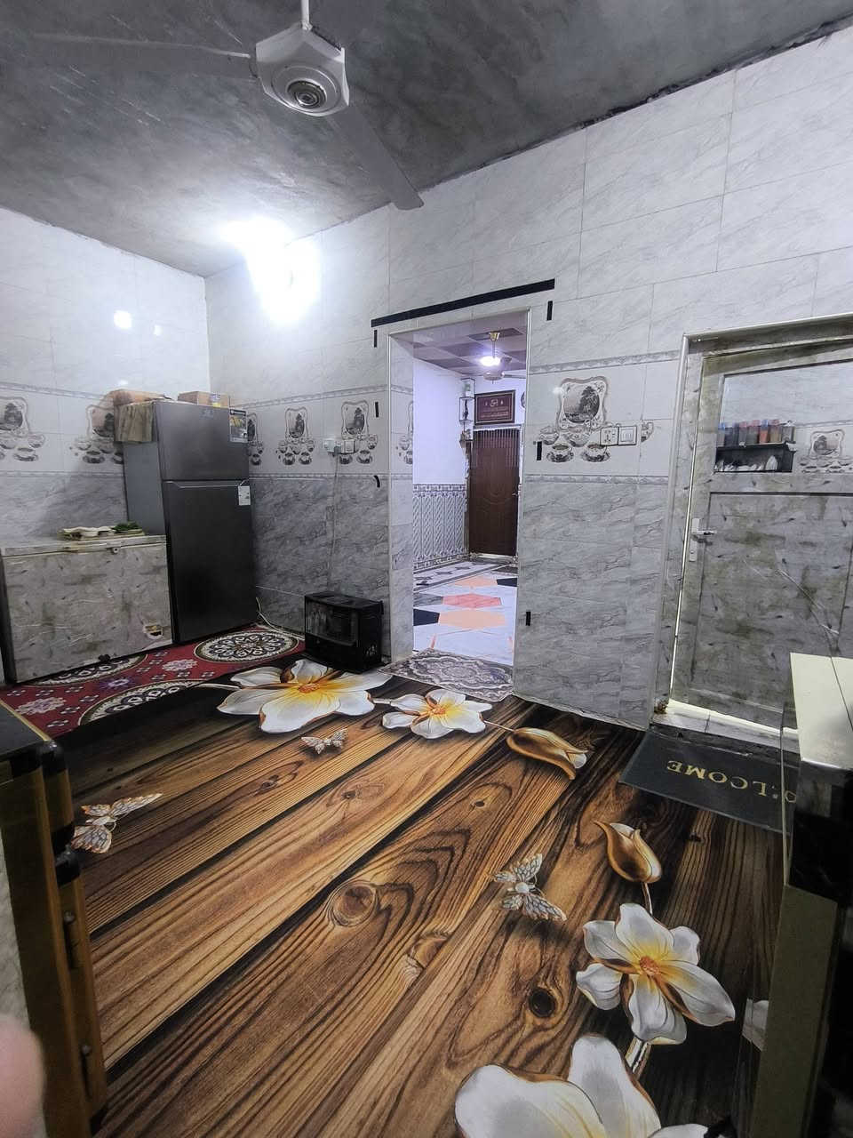 دار للبيع مساحه 100متر طابو زراعي سند 25 مشمول بالتطويب بيع مستعجل
اساس صب بناء بلوك سقف صب 
يحتوى الدار على غرفه وصاله ومطبخ واستقبال مغاسل داخليه و خارجيه 
ملاحظه الاستقبال عوزه كهربائيات وصبغ وارضيه 
الموقع الكوفه البراكيه شارع المطار القديم مقابيل صيدليه صفاء عبد الرضا من بعد الشارع العرضي 
السعر 22مليون وبي مجال للتواصل الاتصال على الرقم *********** أو مراسلة الصفحه واتساب متوفر مكتب الياسري للعقار والمقاولات
