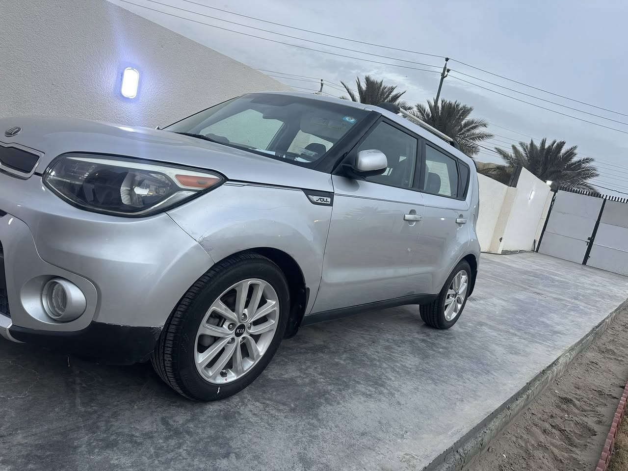 من رخصه الادمن العزيز
سلام عليكم 

صول 2017رقم بغداد دولي تحويل مباشر

 ماشيه 102m

مكينه٢٠٠٠❤️

حادثها جاملغ خلفي بدون إرباك بجم كبس

كلها ليبل واحد بلا أي تبديل👍

بيها رش جاملغ وبنيد اثر جراد❤️

مكينه جاهزه ❤️

كير جاهز❤️

تخم تاير❤️

حداديه جديده ❤️

داخل جديد واضع بصور❤️

مكاني كربلاء ❤️

السعر 111وبيها مجال👉👉

أي استفسار عن السعر ***********فقط اتصال

غير متواجد خاص💁🏻
