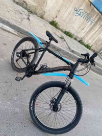 للبيع دراجه هوائيه  هيكل كامل من الألمنيوم  مخصص جبلي +سباقات  7 نمر خ...