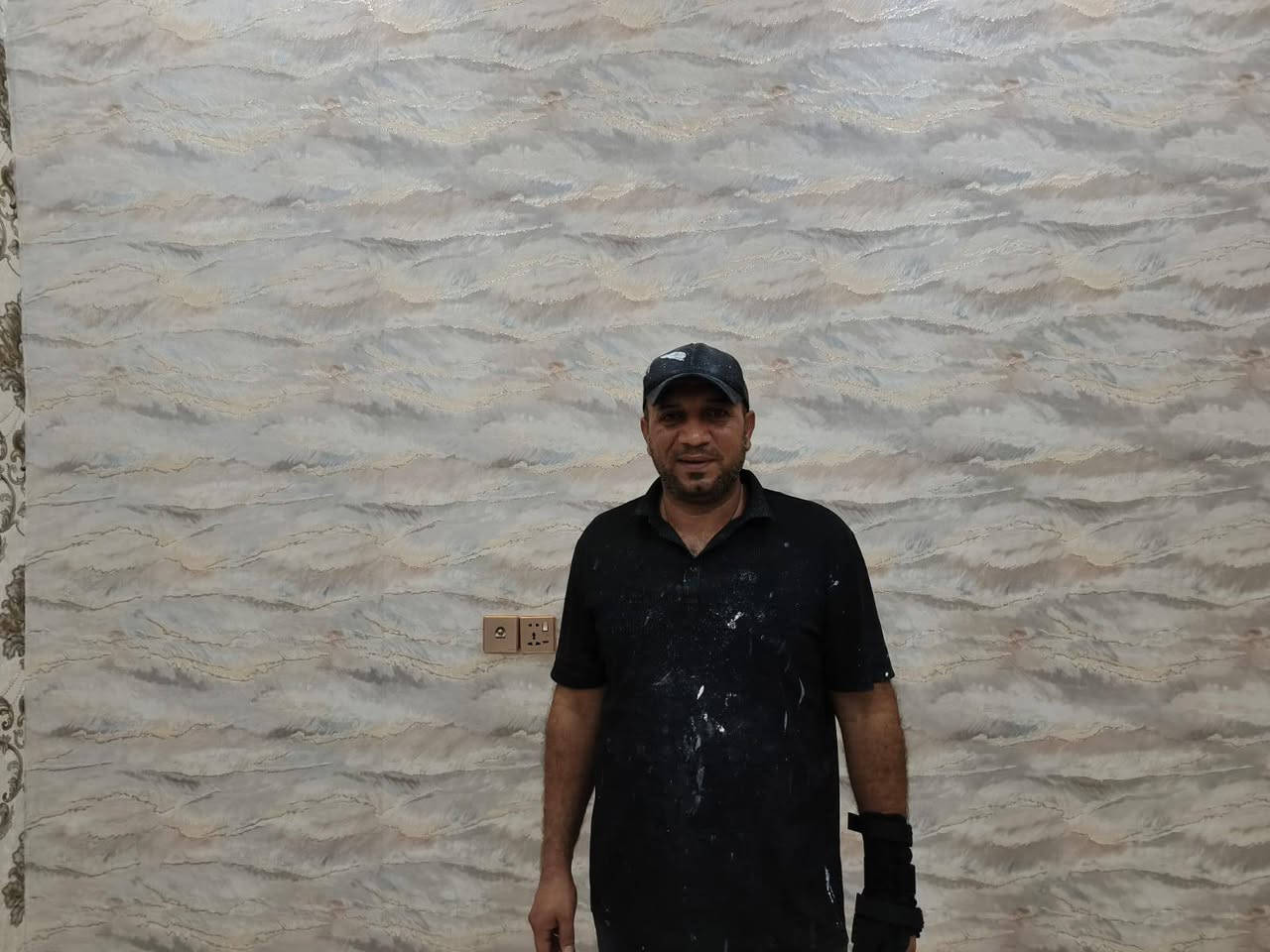السلام عليكم
اعمالي ورق جدران
سعر متر مربع كرسته وعمل 6الاف💸💸💸💸
ظمان 5سنوات صيانه 👷👷👷👷
مانع ال حشرات و بكتيريا
ضد تعفن 
اي استفسار اتصل وتدلل علينا يوجد واتساب،📞📞📞📞
***********
