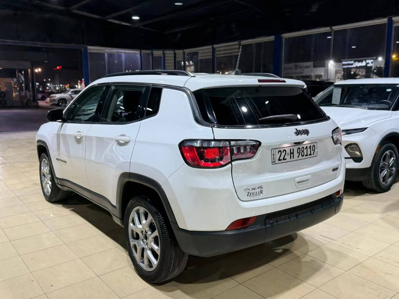 #المركبة : #جيب #كومباس موديل 2022 لون ابيض
#الضرر : صبغ جاملغين وبنيد
#الموديل : 2022
#الرقم : مرقم اربيل الرقم الحديث ( تحويل او وكالة )

#المواصفات :

▪️السيارة : جيب كومباس
▪️المحرك : 2400 (اربعة سلندر)
▪️الموديل : 2022
▪️حجم الويل: ويل كب حجم 19
▪️غرفة السيارة : جلد اسود مع تطعيم اصل
▪️لايتات اصفر مع كشافات دعامية زينون
▪️بصمات عدد 2 للأبواب مع بصمة تشغيل
▪️رادار امامي مانع تصادم
▪️كامرة خلفية دوارة مع الستيرن اصل
▪️تبريد قطعتين امامي وخلفي
▪️رادار جانبي ( نقاط عمياء ) بالمرايا الجانبية
▪️شاشة الدشبول حجم كبير للتحكم بأيعازات السيارة
▪️سستم صوت
▪️سايد بريك دكمة
▪️تشغيل عن بعد
▪️تحكم ستيرن جهتين بلوتوث وحاكية وكروس سرعة وتحكم صوت 
▪️نظام ABS مانع انزلاق

السعر المطلوب : 150 ورقة مع المجال 
 
الاتصال على : ***********
مكانها نجف حي المعلمين
