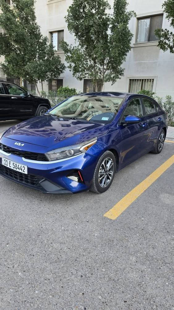 سلام عليكم 
للبيع كيا فورتي 2023 وارد امريكي محرك 2000 دوش  ضرر بسيط فقط بنيد مصبوغ صور الحادث مرفقه بدون دواخل ايرباك دركه رقم بغداد بأسمي تحويل ثاني يوم مكاني بغداد الكرخ 
للاستفسار اتصال على الرقم *********** بغداد, العراق
