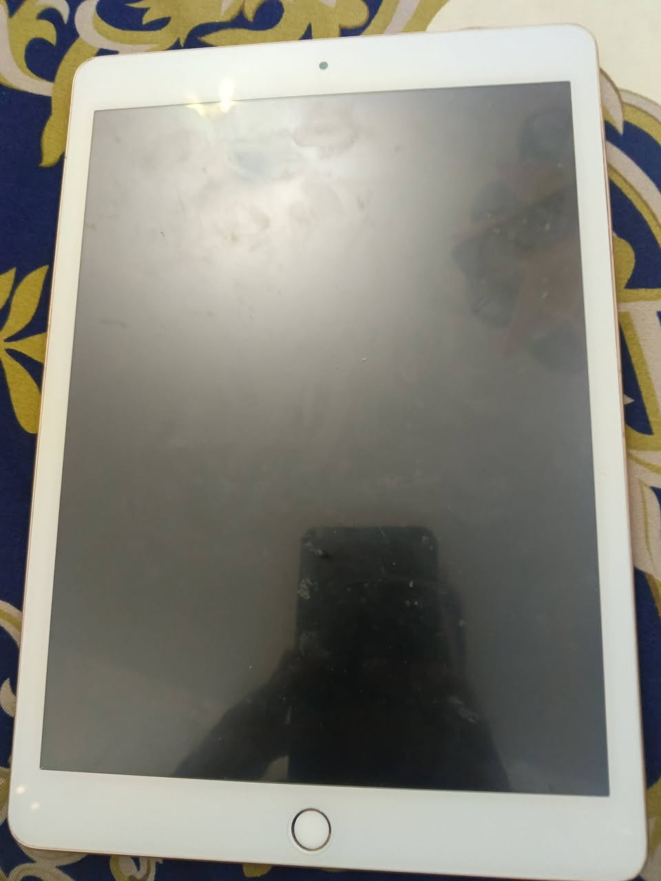 سلام وعليكم ايباد سفن جهاز نضيف حيل ماطاب تصليح ذاكرته 128 سعره 200 وبي مجال بصيط مكاني المسيب الحاميه ***********
