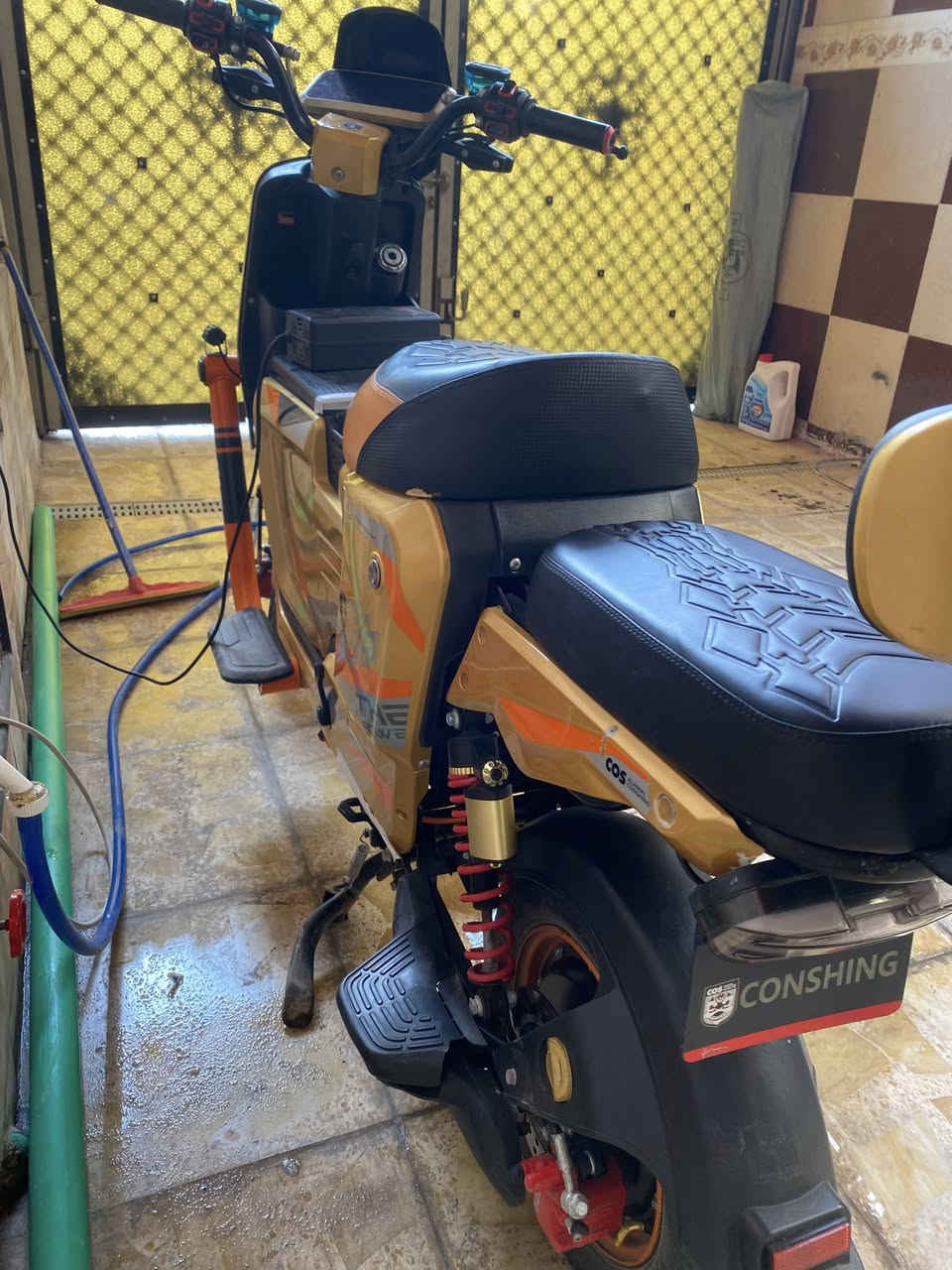 سلام عليكم 
X900
للبيع دراجه نضيفه بطارياته جدد 
بيه فقط الشاشه صاير بيه خلل بلفيشه 
مالته فقط 
السعر 500 وبيه مجال 
*********** 
العنوان بصره شط العرب
