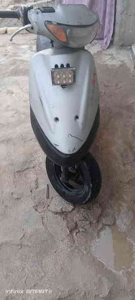 السلام عليكم دراجة منغولي للبيع ما ناقصهة شي بس باتري كهربائيات ملهى شغالة هندر واحد تشتغل مكينة بلادي ما مفتوحة السعر 225المكان الرميثة ***********
