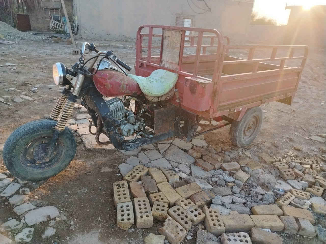 ستوته دايون مكينه و شاصي مكفوله باتري وضفيره كرهبائيات كله جديده امس شاده تشتغل سلف السعر ٥٥٠ الف مكاني الكوت البتار *********** أوراقه تالفه عندي اتعهد من السرقه و العشائر ستوته خير من الله مال عيشه والله
