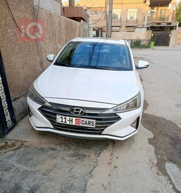 السلام عليكم النترا 20 فول 1/1  رقم بغداد ماشيه 122 تفاصيل موضحه بالفديو السعر 155$ بيه مجال للشراي غير متواجد فيس ***********
