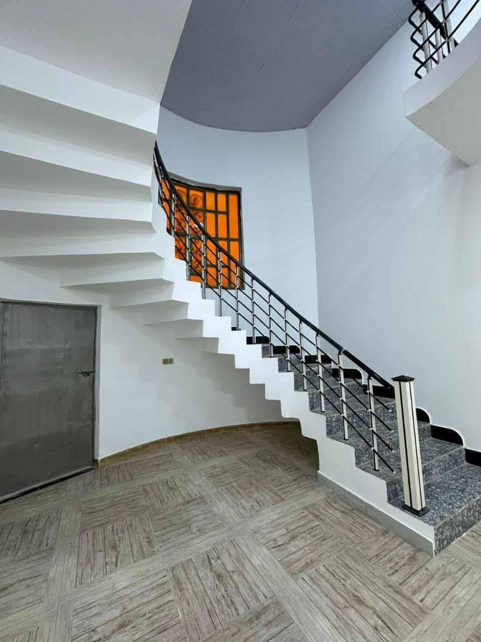 لبخ
بياض
معجون نثر صبغ ترميم 
اسعار مناسبه عمل درجه اوله
***********
البصره شط العرب
