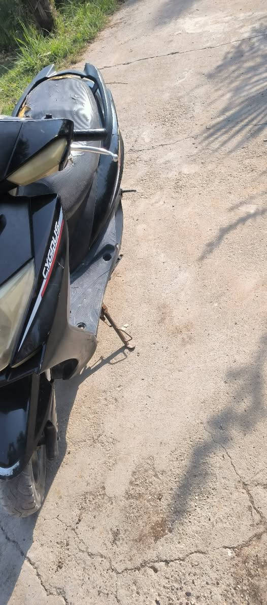 للبيع دراجه سكنز صيني مكينه ياباني مال ماكس الدراجه كلشي شغال بيهه كهربائيات لايتات  بريكات باتري هندر واحد تستغل نقصها بس سلف لا تبخير ولا تنقيص مكان الدراجه مسيب على طريق كربلاء بغداد عامود 701 السعر 300 الف وبيهه مجال رقم  *********** بي واتساب
