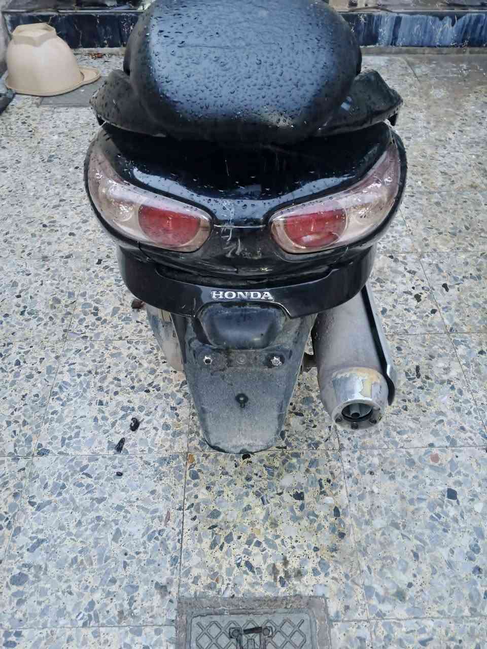 سلام عليكم عندي دراجه فورصه بصمه للبيع دراجه خير من الله كله شغاله محرك ناعم كهربايات كله شغاله عارض 800الف وبيه مجال مكاني بغداد لمعامل فلكت حي لنصر ***********
