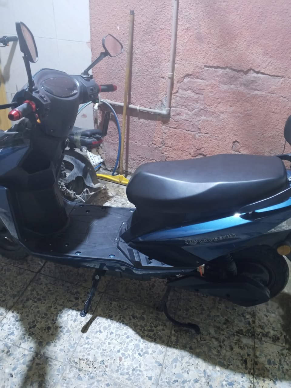 سكنس شحن فول موصفات  جديدة بعدهة بل جيس ٢سويجات +٢بصمات سعر٧٥٠ وبيهة مجال مكاني شعلة او مراوس بدراجة شحن صغيرة وفرق عادي


**إذا كنت صاحب هذا الإعلان وتريد حذفه لأي سبب، رجاءا أرسل رسالة إلى الدعم الفني**