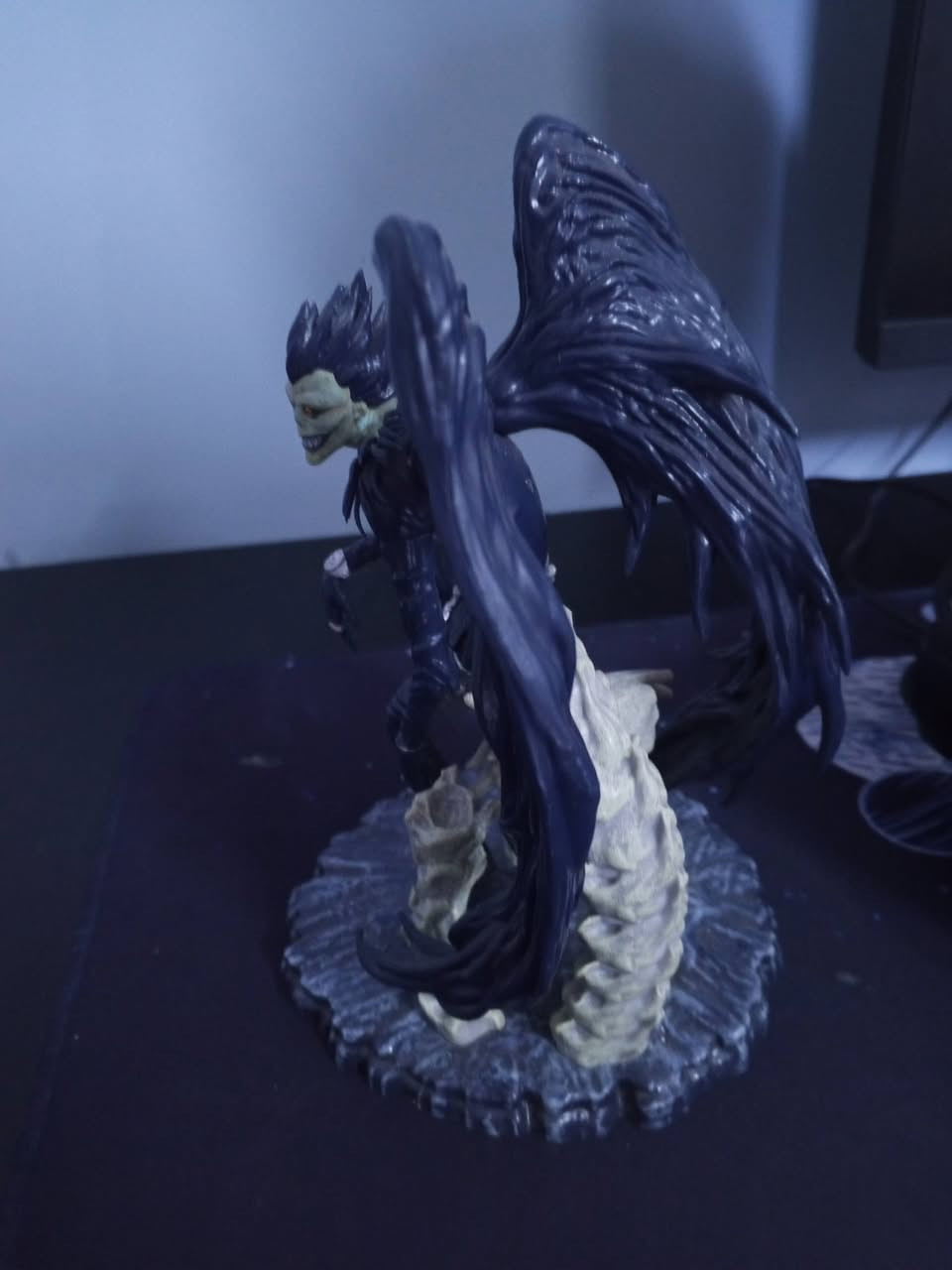 مجسم death note للبيع
مكاني بغداد العبيدي الضباط 
تواصل / ***********
