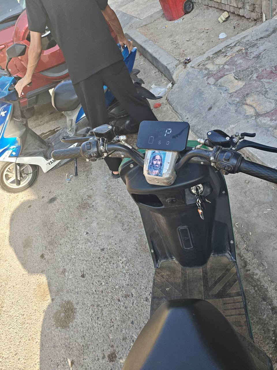 دراجه شحن 3تايرات 6باتري شحن الدراجه تكفي من 35/40 كيلو وبيه جهاز انذار الدراجه نضيفه تجي وتشوف بعينك السعر 900وبيه مجال الرقم ***********
العنوان بلديات حي التراث قرب علوه ام البنين 
دراجه شحن 3تايرات 6باتري شحن الدراجه تكفي من 35/40 كيلو وبيه جهاز انذار الدراجه نضيفه تجي وتشوف بعينك السعر 900وبيه مجال الرقم ***********
