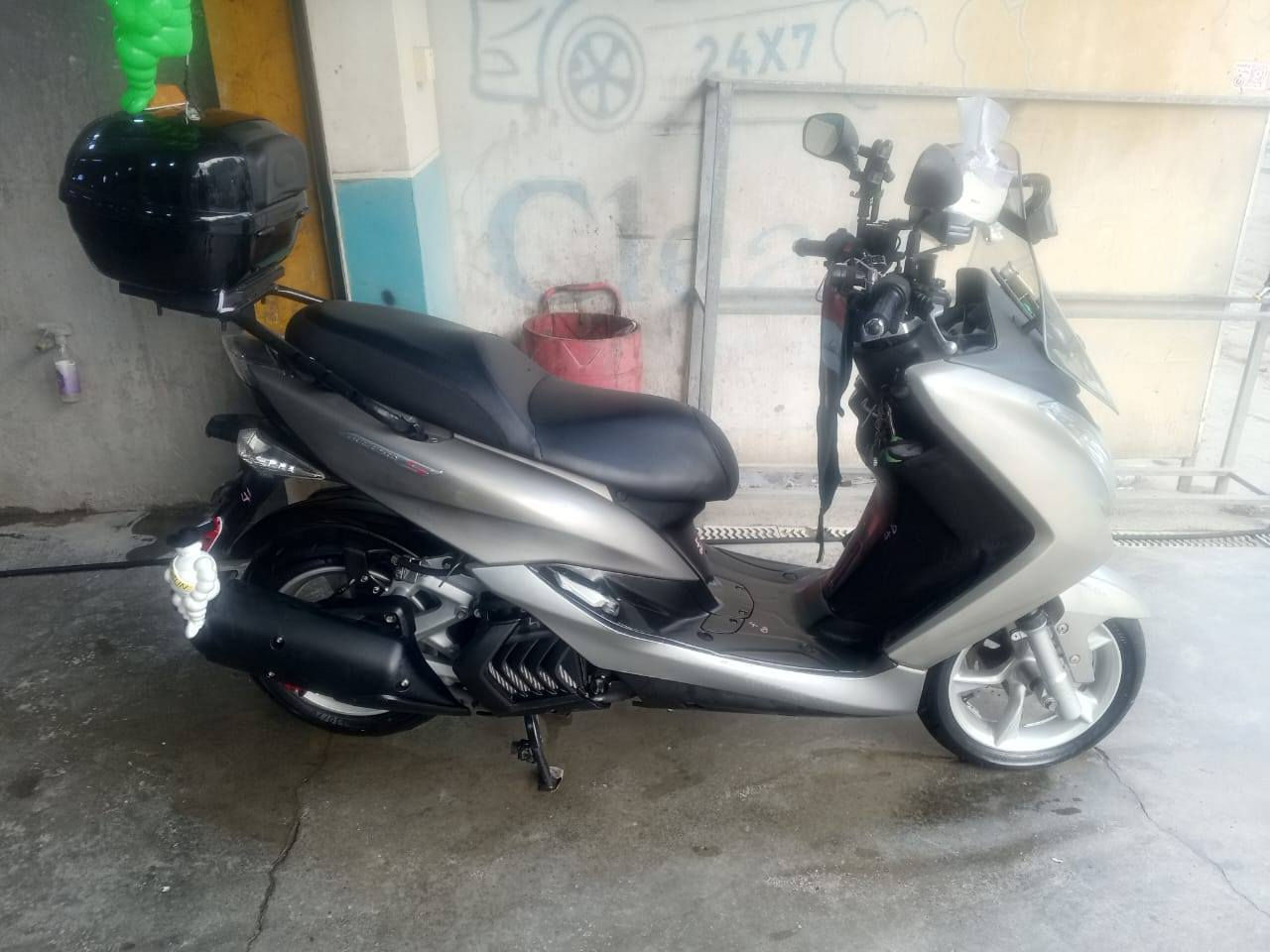 الماجسته اس محرك 155 ستان حساس دراجه مخذهه رمبه جديده صارلهه شهر مكينه كفاله كفرات كفاله ما مفتوح برغي بيهه تجي وشوف بعينك جيب الفيتر وتعال جيك امنت الله دراجه جديده فول اني شادلهه جنطه لي وره وحساسات ليليه مخليلهه يعني بليل تمشي ممن  تواصل واتساب او تصال عادي *********** ورايتهه 16$ ورقه وبيهه مجال حك جيه واني بخدمتكم حبايب بغداد بل دوره  اضافة دبل اشاره وضوه بجنطه الوره
