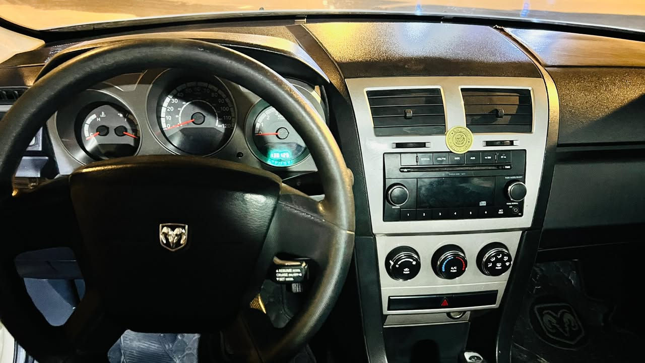 دوج افنجر مديل ٢٠١٠ رقم اربيل وكاله بسمي مكينه جديده تبريد شغال منضومه كامله مبدل السعر ٤٥ العنوان البصره الجمعيات ***********
