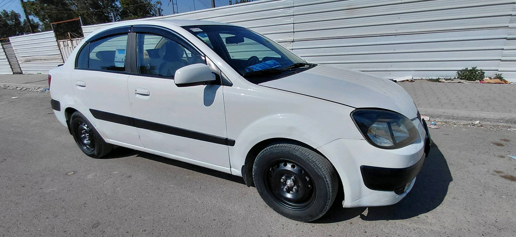 كيا ريو ٢٠٠٧ وارد أمريكي جاملغ وبنيد مصبوغ ابيع حزام محرك وكير نظيف تخم تاير شاشه وكامرة خلفيه غرفة نظيفة السعر ٦٩ ورقة مكاني غزاليه ***********