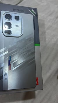 انفنكس ٥٠ برو • ٢٥٦ • شاحن لاسلكي