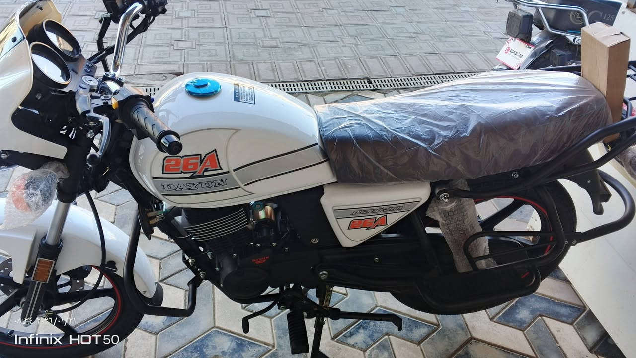 ديوان 23 مكينه 200 كتابه حمره الشكل القديم ويل 18 زيرو اول البارحه مشدوده من الصندوك عله وضع الشركه اوراق سكنر من الوكيل السعر مليون 650 وبيه مجال كلش بصط حك الجيه مكان بابل الحمزه الغربي ***********
