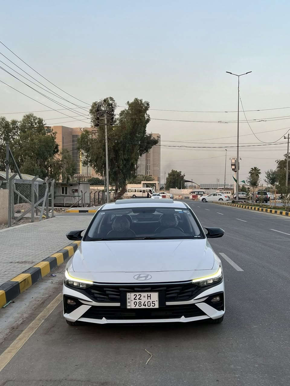 سلام عليكم
للبيع 🤍 
هيونداي الانترا 2024 خليجي مكفول بيها فقط رصعه صغيرها بجاملغ الخلفي ماشيه 27 الف محرك 1.5 دبل نوزل فول مواصفات رقم اربيل تحويل + وكاله 
السعر (( 138 )) وبيها مجال بسيط 
الاستفسار // ***********
