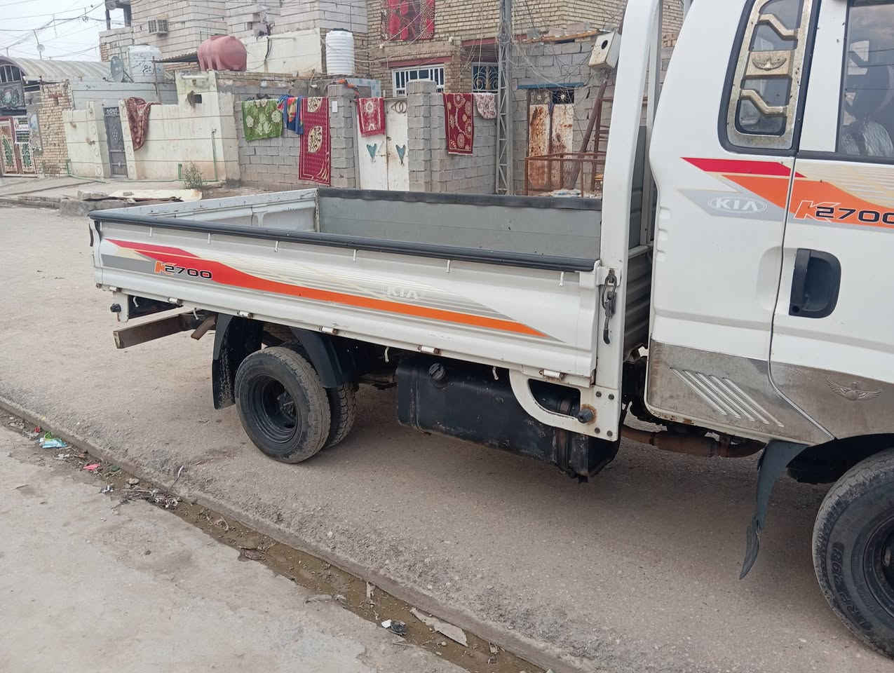 سياره كيا حمل للبيع موديل 2012 كفاله عامه رقم بغداد الجديدً سنويه 2031 داخله هزه وفحص محرك كير اكسل تخم تايرات سياره حلوة مال جناي شرط  كهربائيات كلهة شغالة مكان ناصريه قضاء شطره رقم السياره حلو مميز شراي يتصل رقم ‭***********
