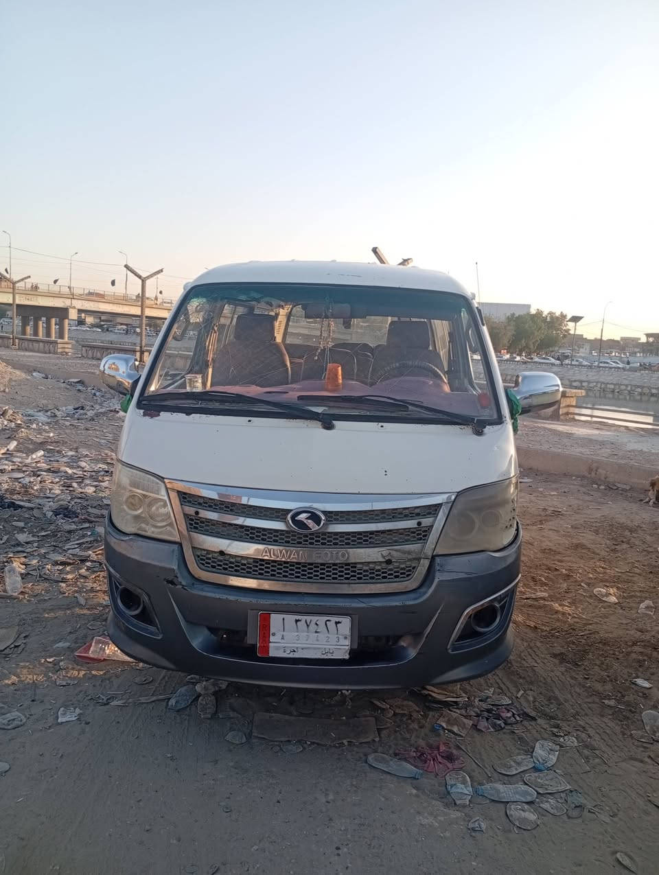 فاتون الوان للبيع موديل 15كير اكسن محرك حداديه دوشه تدفه تبريد محور سبلت وكبريسر 17مكفوله من صبغ وضربه بيه بس شخط وره باب السلايت ***********
