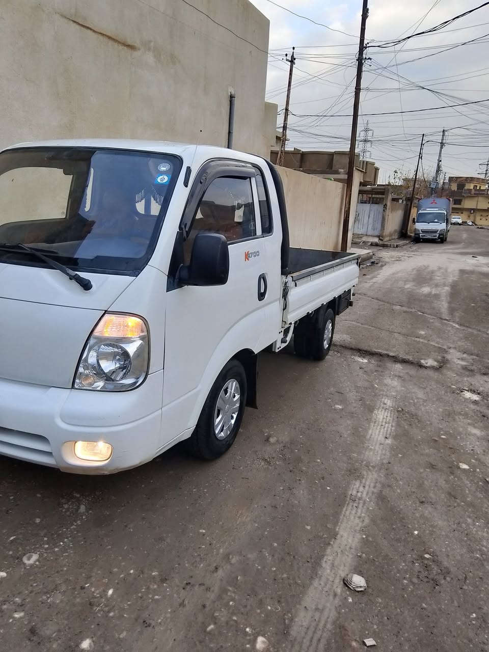 سلام عليكم للبيع كيا 2700 موديل 2012 رقم نينوى مصطره جديد ماشيه 188 بدون ضرر ولا صبغ محرك وكير شرط شاصي شرط سياره جديده شرط التحويل السعر (113) مكاني موصل*********** /***********
