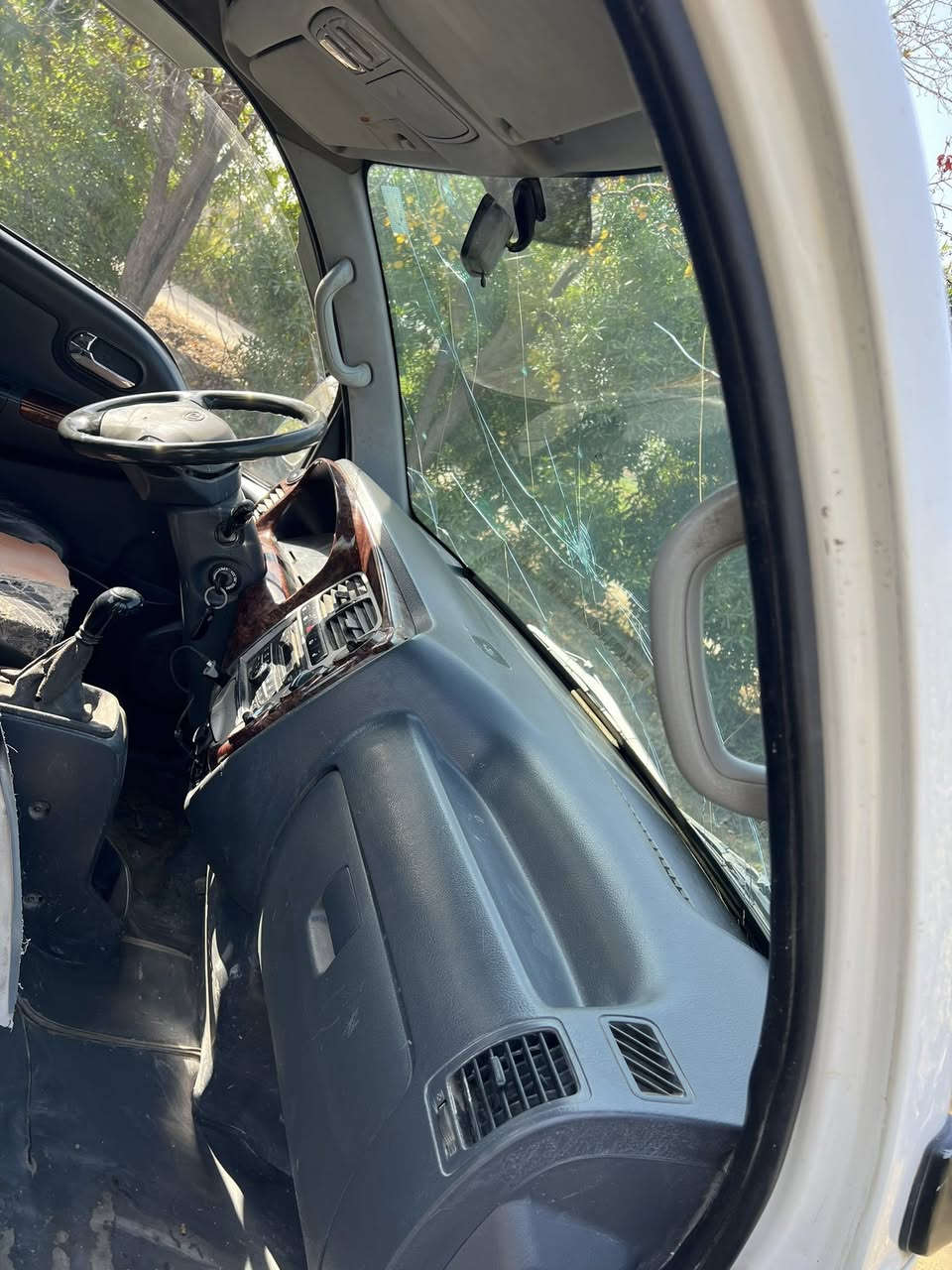 كيه حمل رقم بغداد بسمي محرك مسكر محور بم ونوزل محرك جديد كير خير من الله تخم تاير بيها صبغات ماشر عليهن مكان السياره بغداد السعر ٨٥ وبيها مجال بصيط ***********
