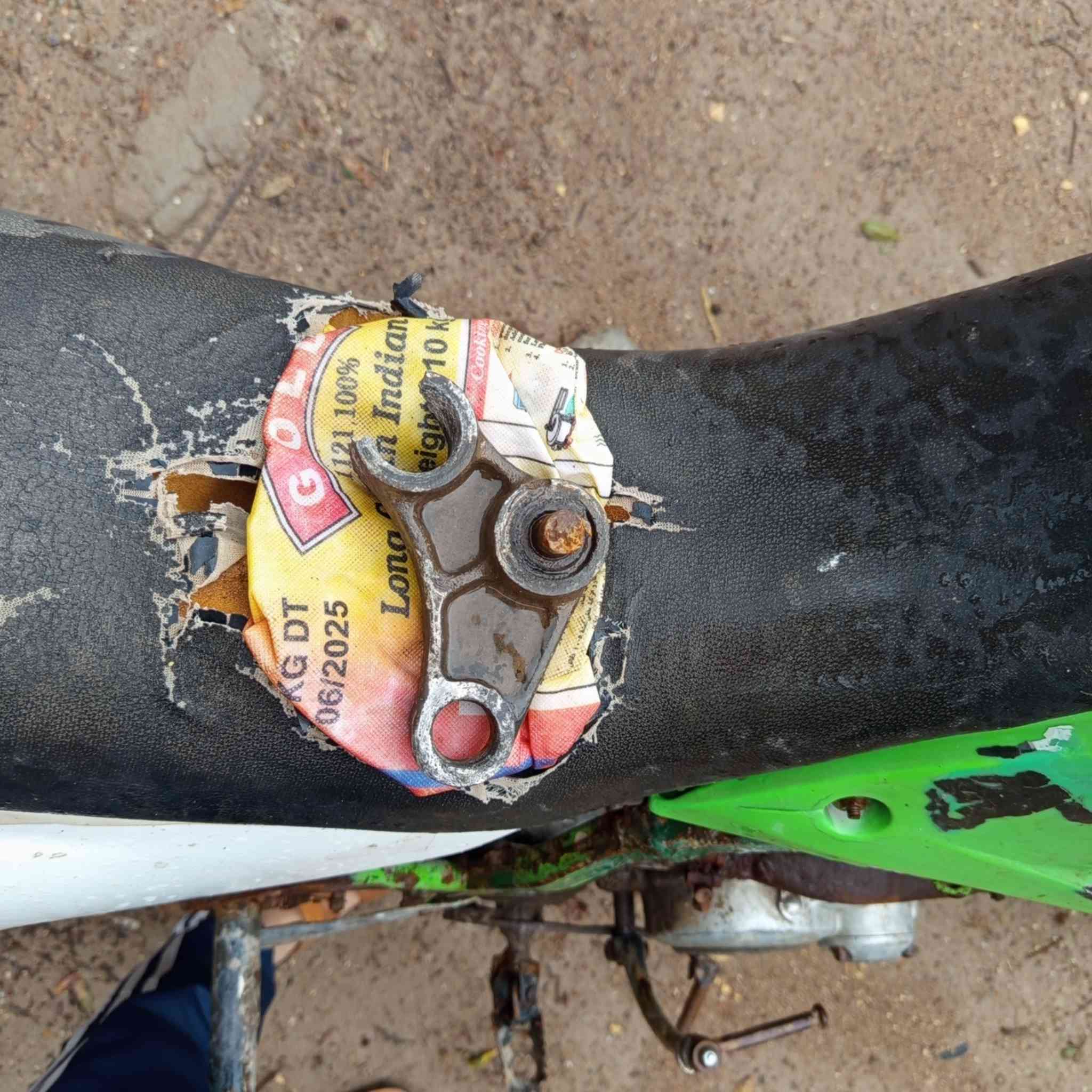 قفاز للبيع بيها خلل سمجه طاكه سعر 300 الاستفسار ***********
