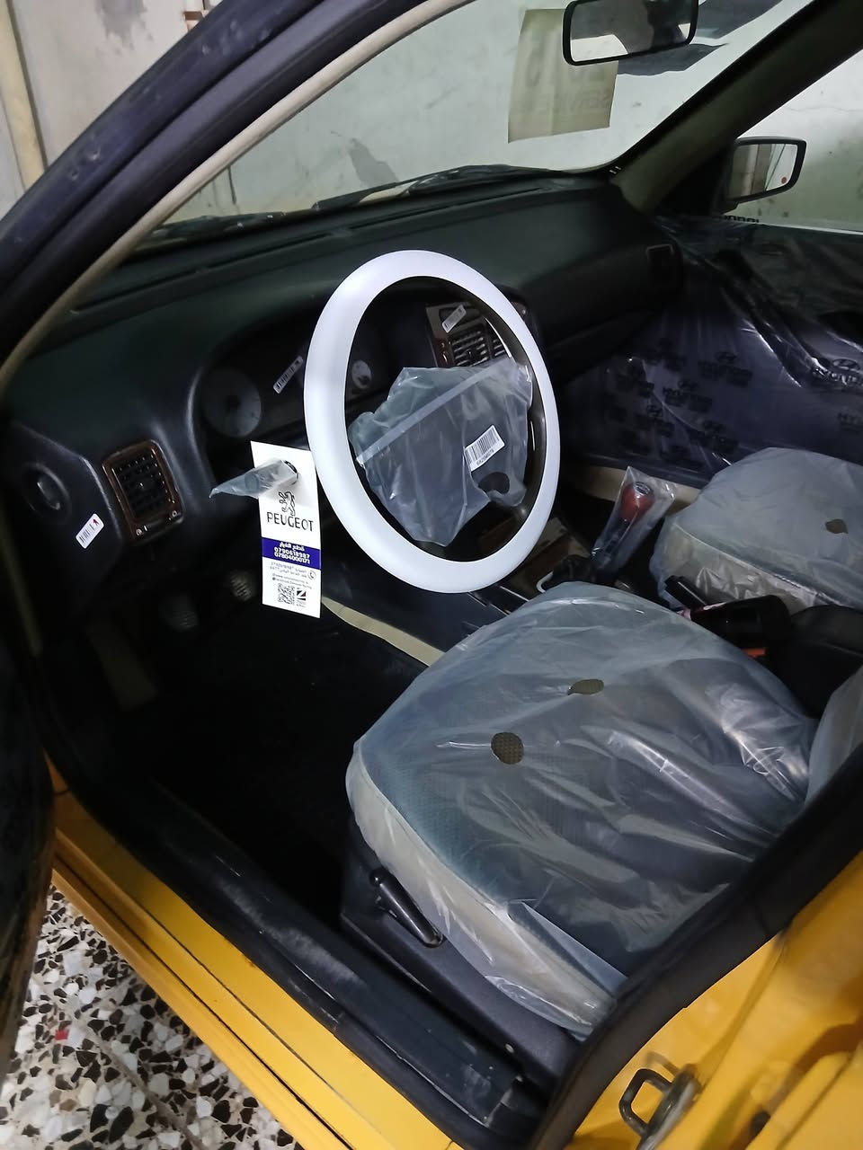 السلام عليكم بيجو بارص للبيع موديل 15بسمي مصفره سنويه جديده مكينه وكير جدد صدر تخم تاير تبريد كل جاهز دوشمه كهربايات مكفوله من ضربه وتبديل وصبغ مكاني بغداد مدينه الصدر سعر 42         ***********
