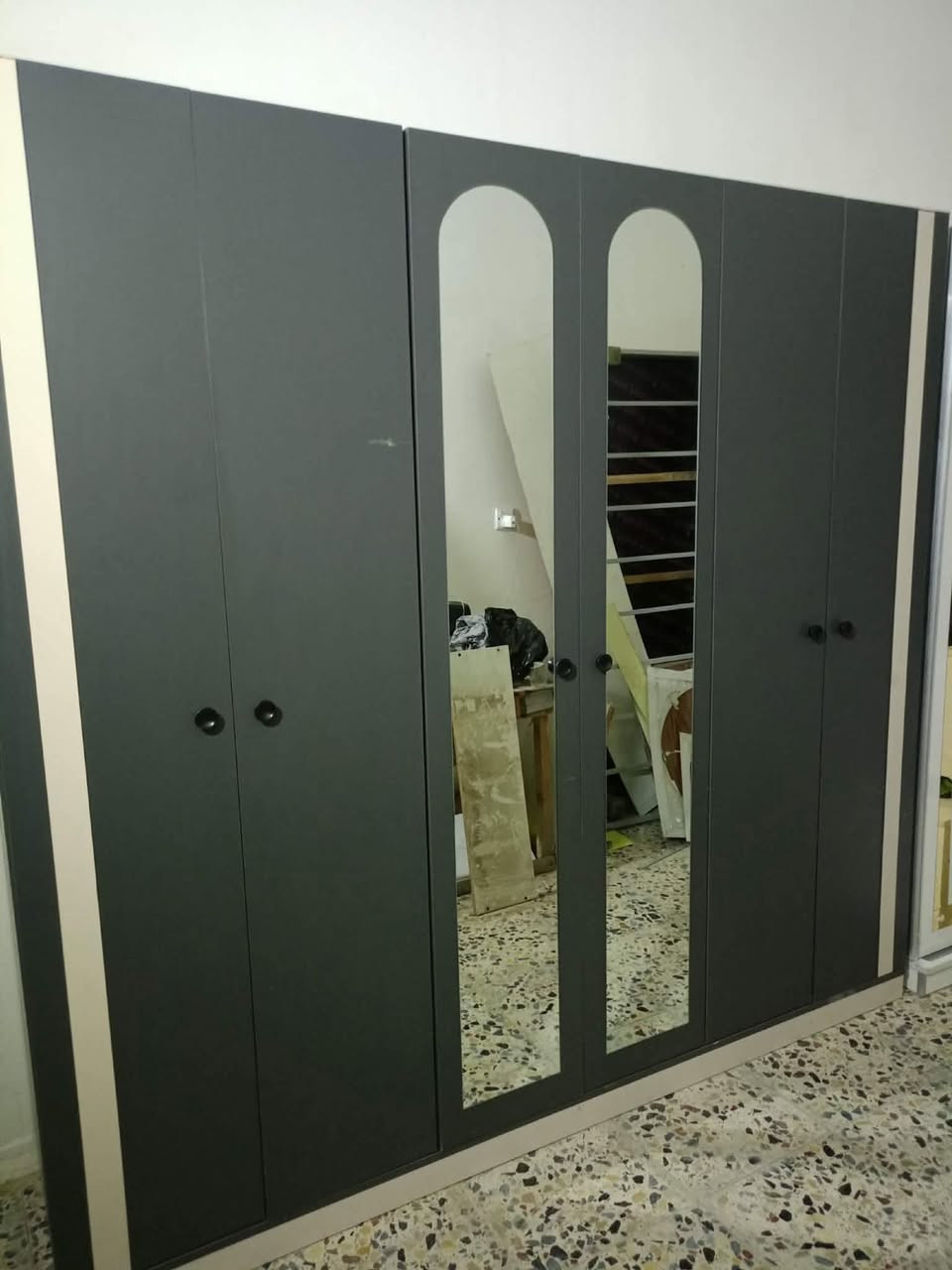 غرفة تركي 🇹🇷 مستخدام 5قطع  ✨✨
نضافه 90 💯
ابواب  💖
السعر 450 💖💸
مع شد🪛 ونقل 🚚  مجاني  داخل بغداد  محافظات بكروه


**إذا كنت صاحب هذا الإعلان وتريد حذفه لأي سبب، رجاءا أرسل رسالة إلى الدعم الفني**