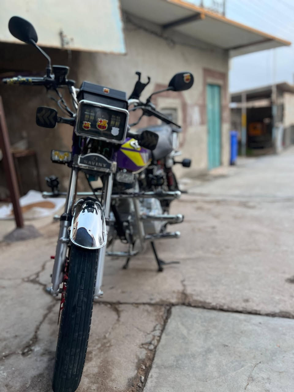 سيفان موديل 2024
أوراقه كامله سعر 750
رقم.***********
