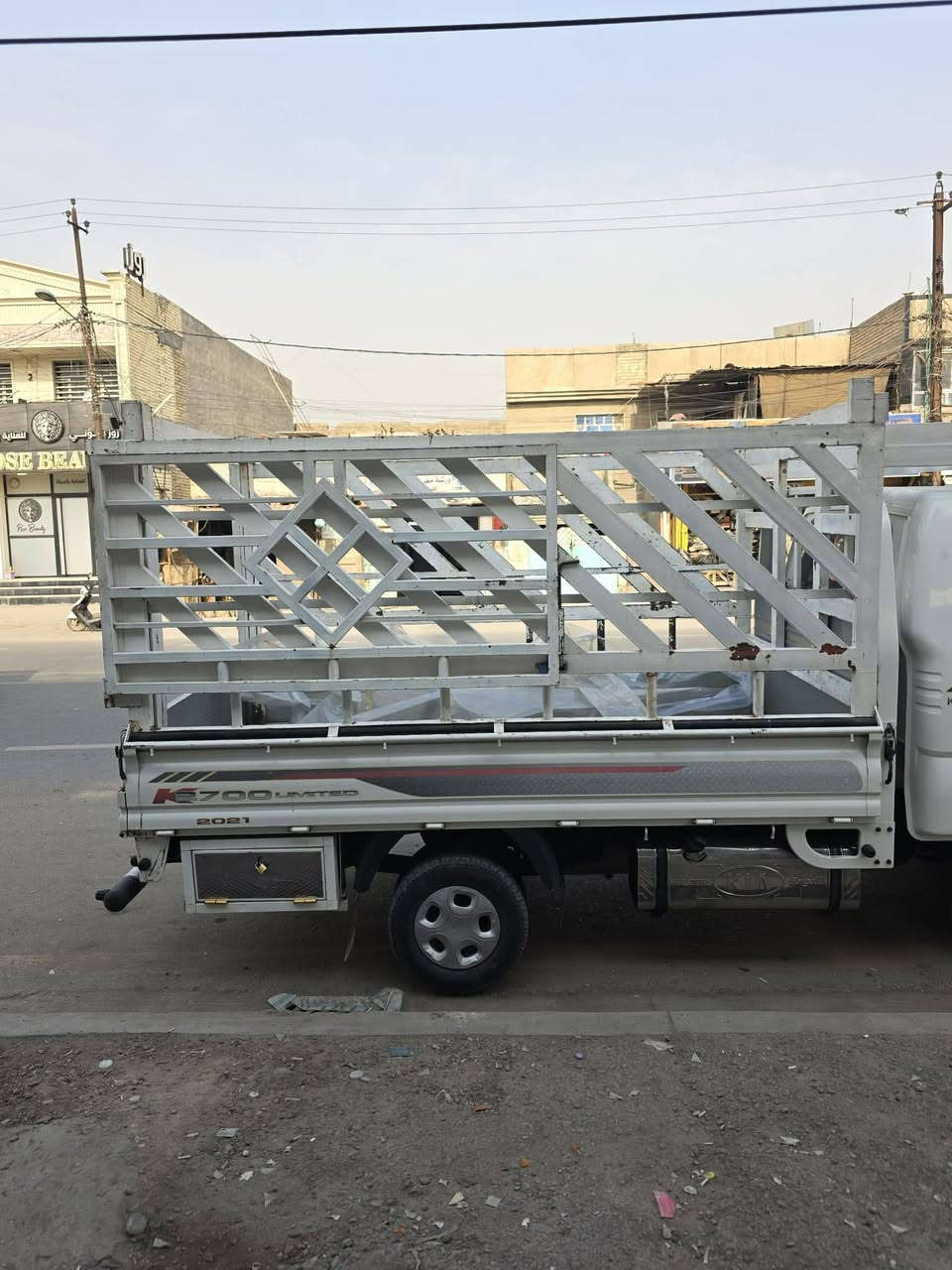 السلام عليكم اخوان عندي لبيع محجر كيه نثيه السعر 350 بي المجال مكان بغداد زعفرانيه شارع المهعد ***********
