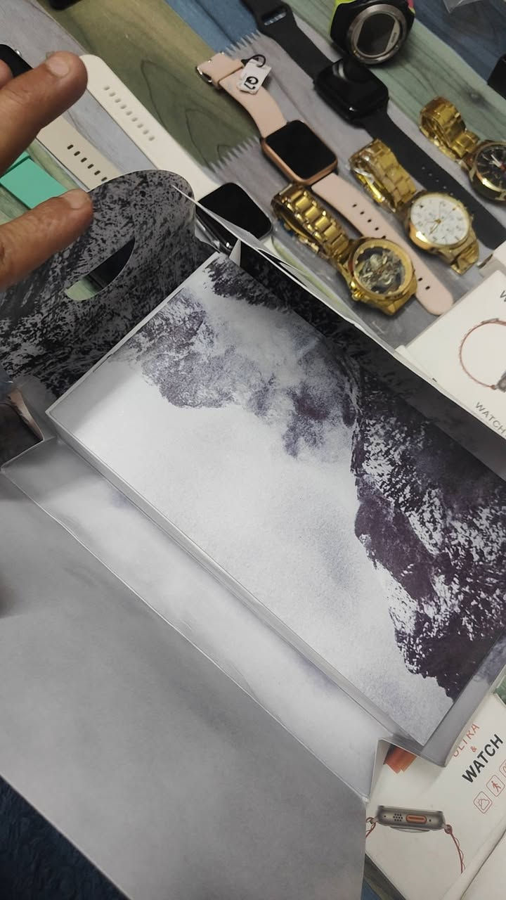 السلام عليكم طلعن عندي هاي الساعتين ويه البضاعه كتابه حفر بل باكيت ابل  وشكل الياعات كلش راقي وثقيل الي مهتم يدفع سعر وبيعله


**إذا كنت صاحب هذا الإعلان وتريد حذفه لأي سبب، رجاءا أرسل رسالة إلى الدعم الفني**