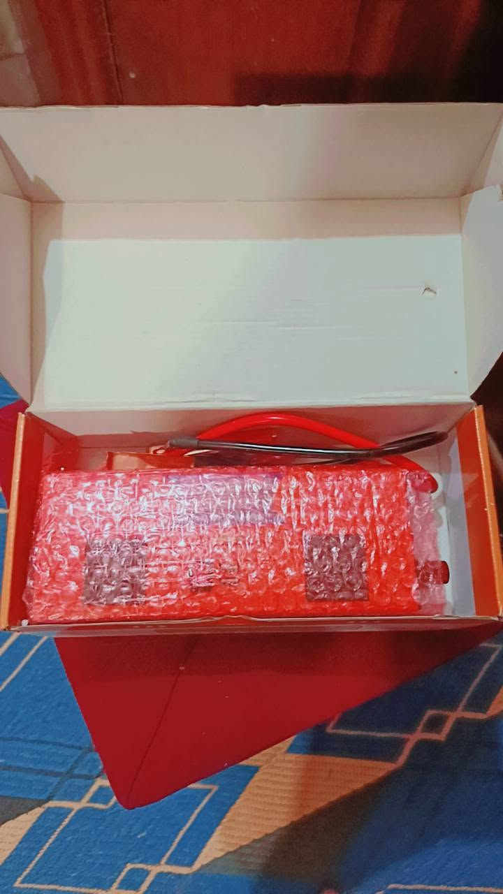 عاكسة للبيع 🙂ترهم على بطارية سيارة 12فولت و 24 فولت 9 أمبير السعر 60000 رقمي ***********.ترهم على سيارة لتشغيل كل شيء كهربائي
