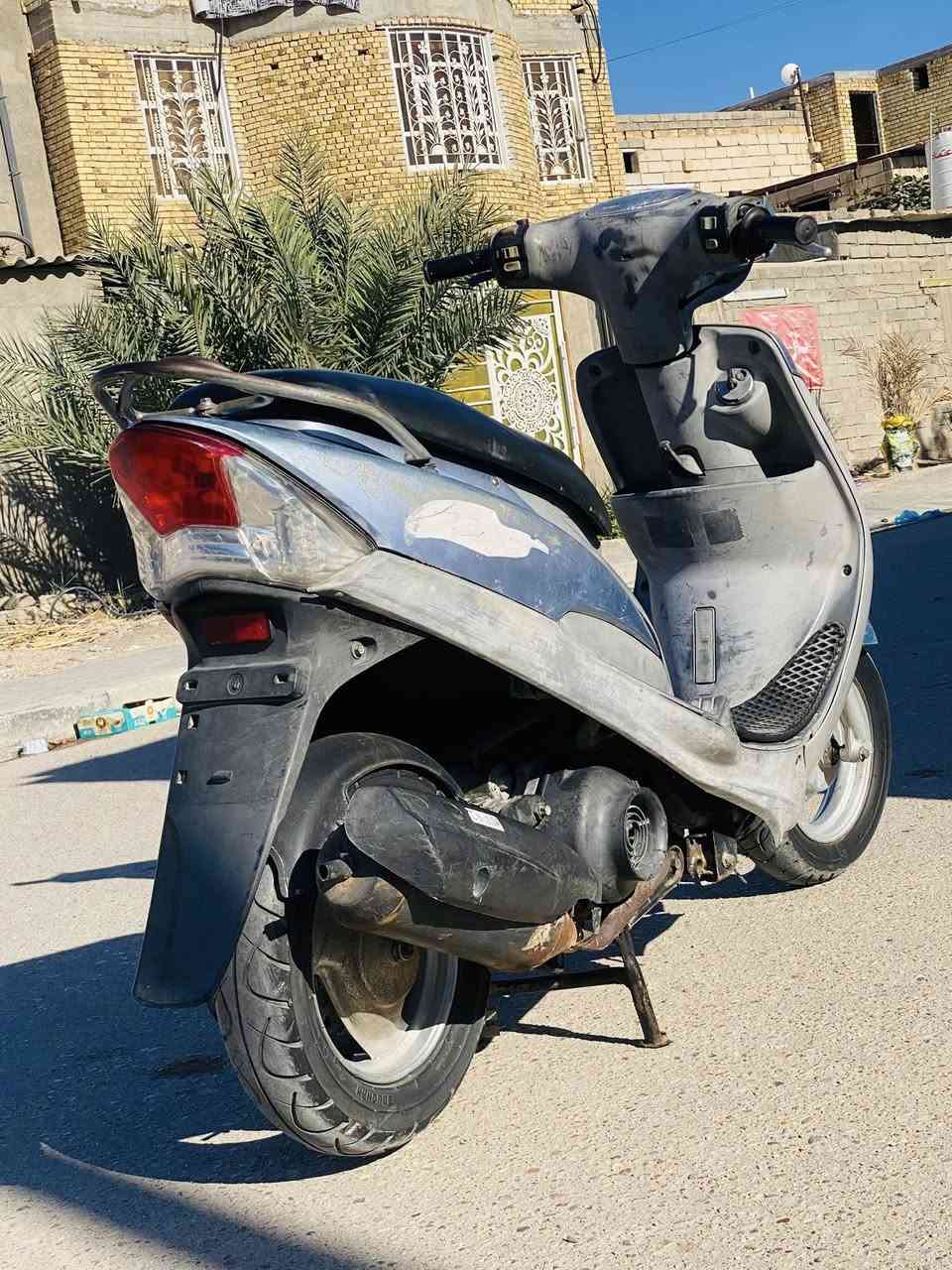 سلام عليكم ماكس قجمه للبيع (كفاله)مامفتوحه كهربائيات كلها شغاله كفرات بلادد كلها علا وضع البلاد سلف كابريته جاهزه كلها مكاني المدينه ***********
