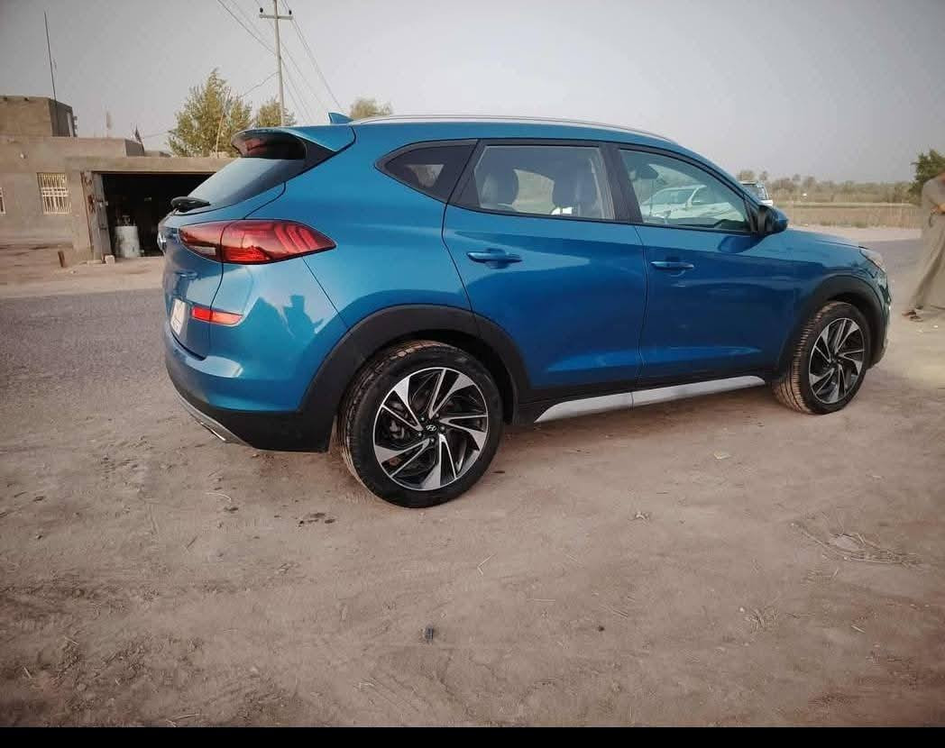 السلام عليكم توسان 2019 أمريكي سيارة حادث بس دعاميه اماميه فقط سيارة جديده او بسمي للاستفسار الاتصال على الرقم ***********
