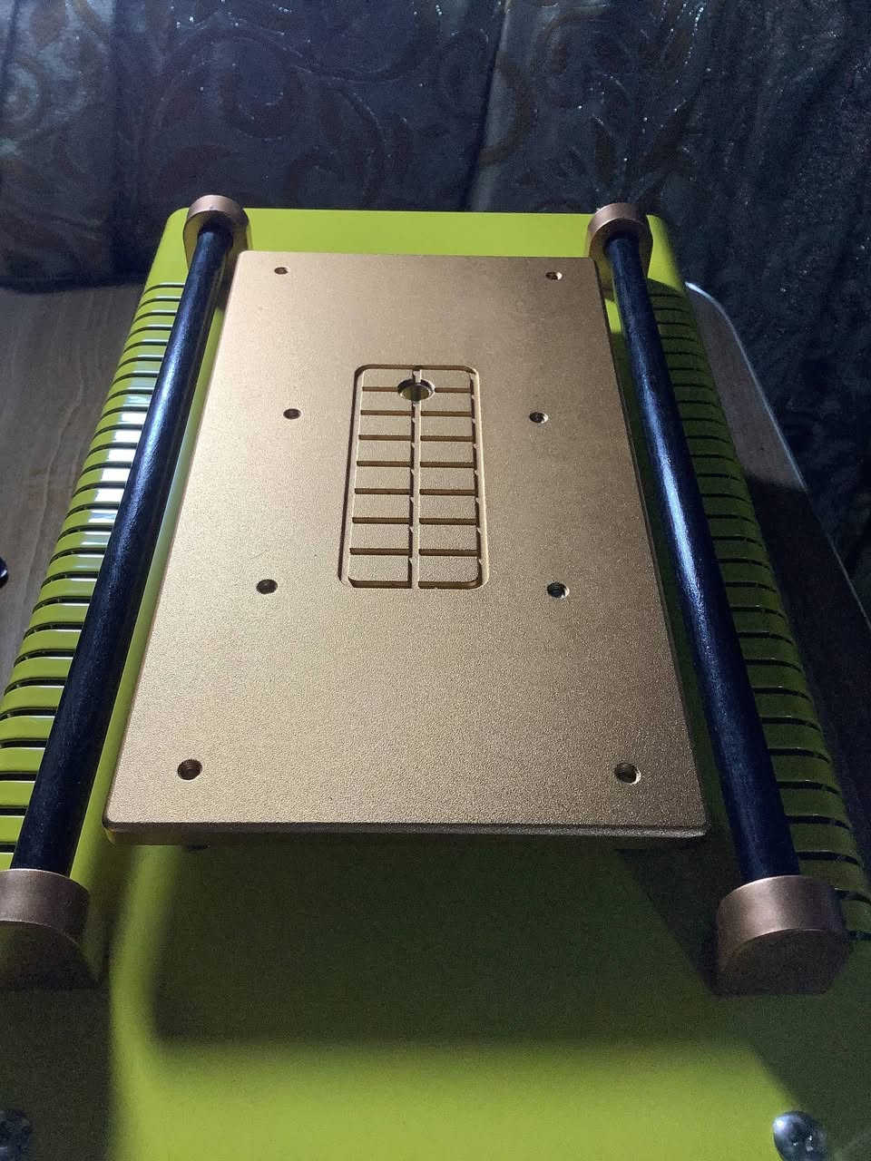 سلام عليكم شباب عده جديده شتريتهن قبل اقل ٣ اشهر ومامستخدمات جديدات 

  1 تيستر فحص شحن يدعم السحب السريع بسعه 80 واط  جديد فقط مايطبك تكدر تخليله اميري او لاسق وماياثر عليه شتريته ب٥٠ اريده ب٤٠ قفل 

2 اوفميتر شحن احترافي جديد غير مستخدم  ب٢٠ 

 3جهاز حراره F106 بطاقه 350W مزوده بقاعه تثبيت 8انج وشاشه رقميه و3قنوات  حفض ماسك شاشه +قالع  شتريته ب٦٠  ب٤٥ قفل 

4 كاويه.هيدكان 2in1 حترافيه ب٤٥ قفل 

كلهن جديدات وكراتين ماعدا جهاز حراره ماكو كارتونه 

 معلومه الغراض كلهن من شركه الاسراء احسن شركه غيار 

متواجد واتساب *********** مكاني بغداد مدينه الصدر
