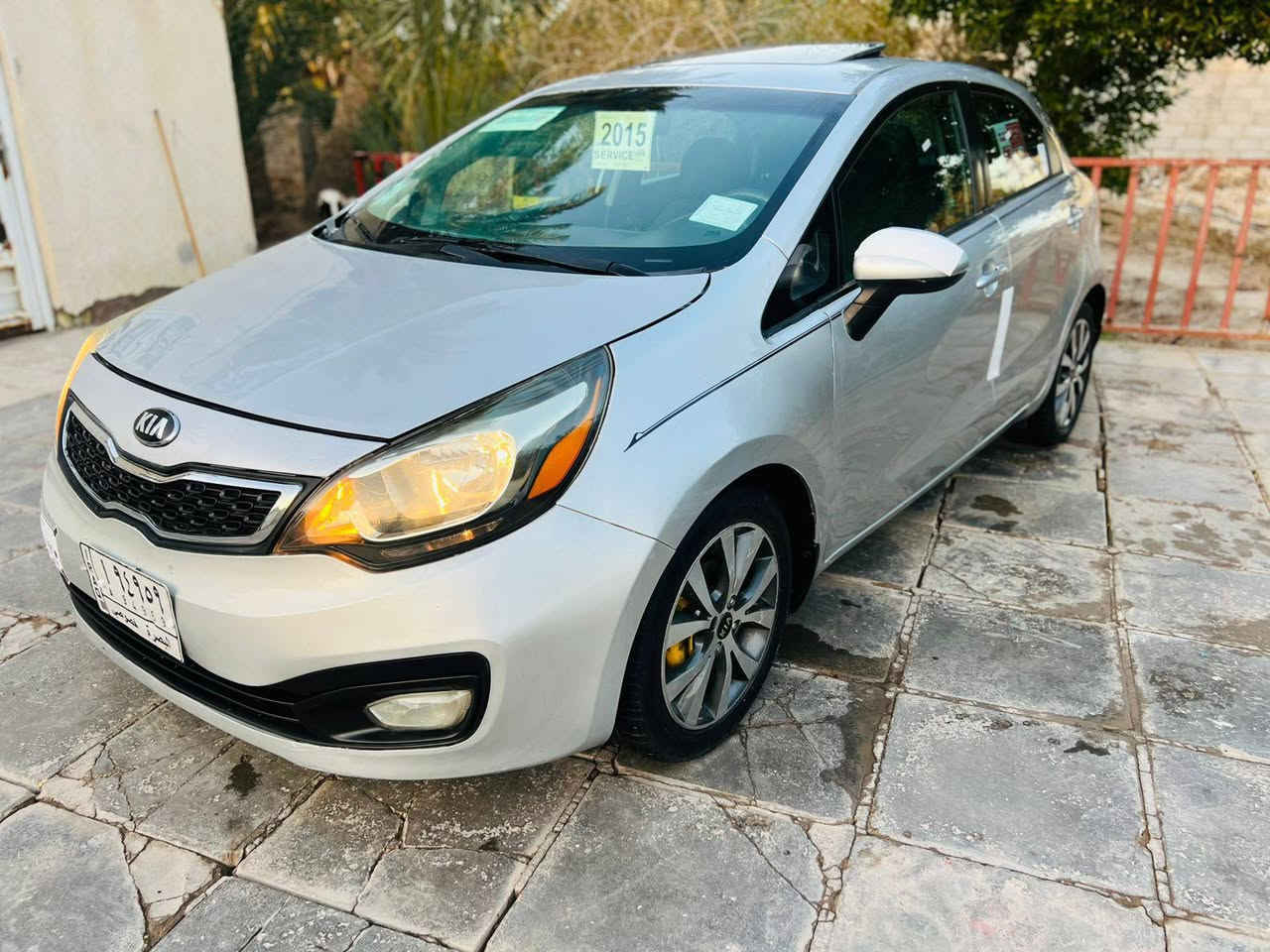 سلام عليكم كيه ريو موديل 2015 فول مواصفات للخير سياره وارد بيه جاملغ صبغ وبنيد والباقي كفاله محرك 1600 دوش كير محرك كفاله حداديه جديده تبريد شغال+ تدفئه سياره جاهزه سعر 75وبيه مجال *********** البصرة, العراق
