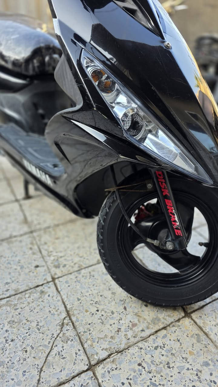 للبيع فقط ماكس مضلع كابريتر كلشي شغال بيها ما نقصها برغي واحد اصبح نص نكره دخانه ماكو كفرات اصلي كهربائيات كامله السعر ٧٥٠ وبيها مجال بصيط مكاني بغداد الشعلة وهاذه رقمي *********** اوراق المعرض موجوده
