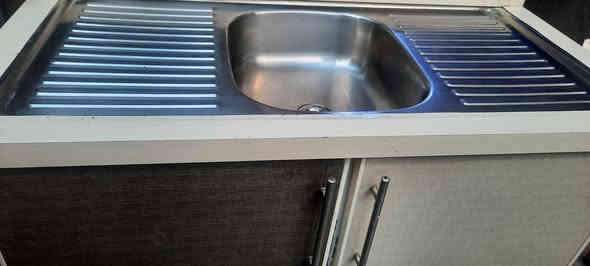 كاونتر ٣ قطع نظيف سعر ٢٠٠ مكان بغداد مشتل ***********
