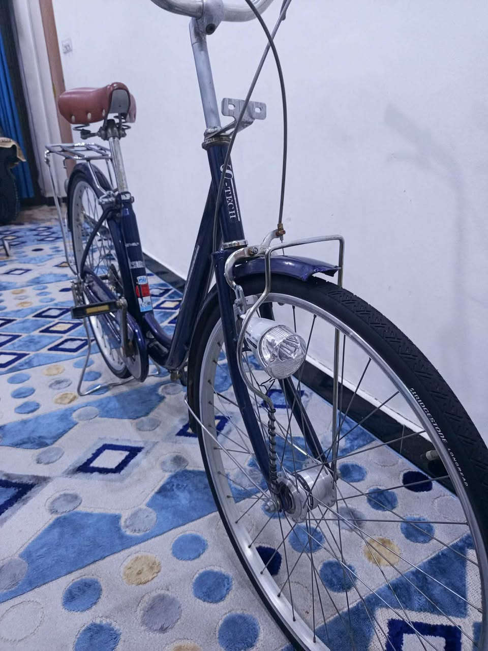 سلام عليكم باسكل للبيع بناتي مال باله باسكل جديد ترات برجستون حساس فقط كلوب المكان الزعفرانية شارع البطل السعر 110 بي مجال تصال على رقم *********** أو رصيد او خاص
