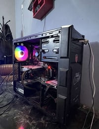 حاسبة كيس تشغل كل الالعاب  I5 6600 B150 msi gaming x ddr4 16gb ram 8x2...