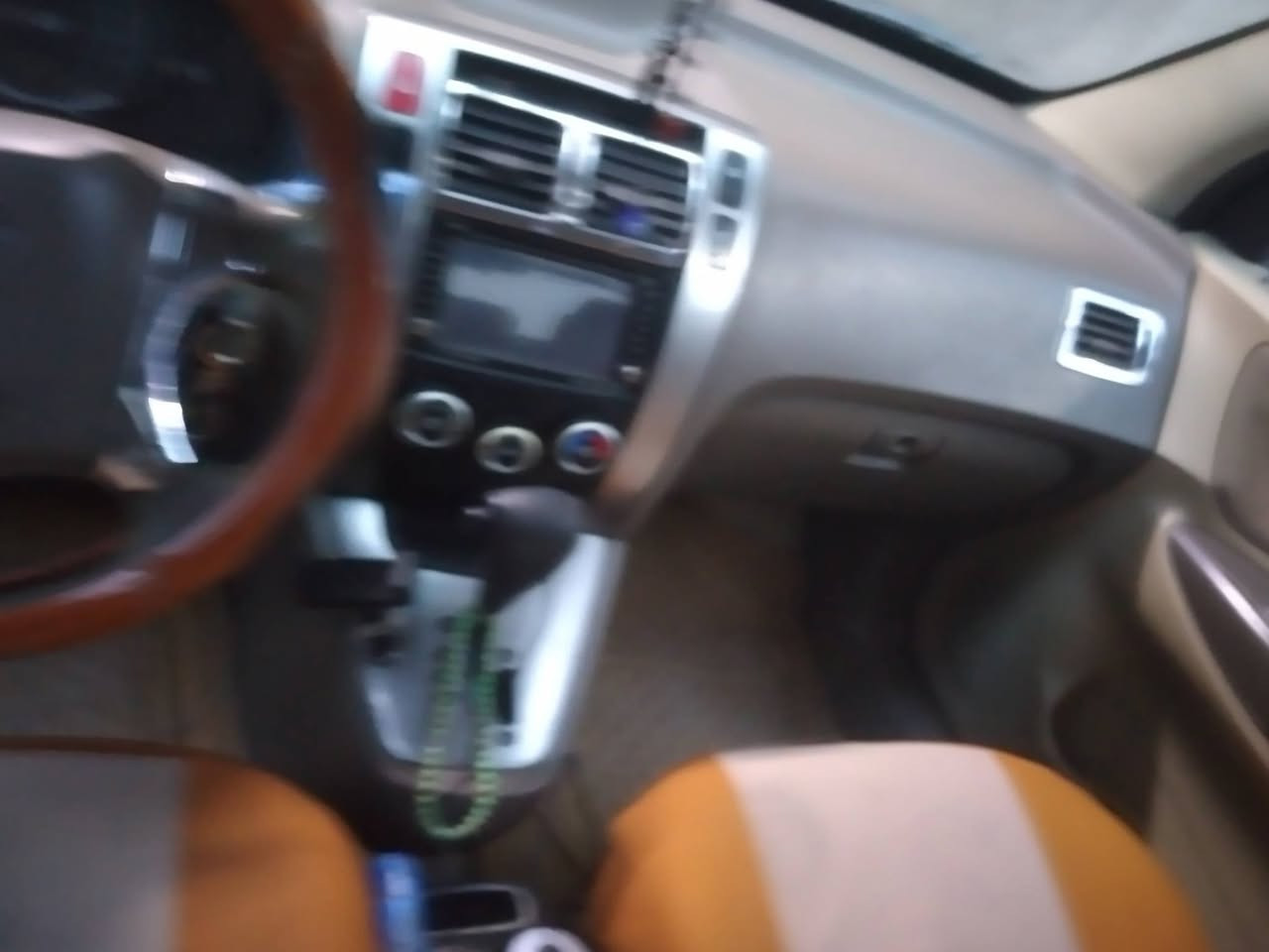 مراوس مراوس فقط
توسان خليجي ٢٠٠٩ داخل بيجي مو اسود محرك ٢٠٠٠ معروف 
كير محرك صدر تبريد تدفئة كل مكفول فقط الي ماشر صبغ رقم انكليزي بسمي 
***********
