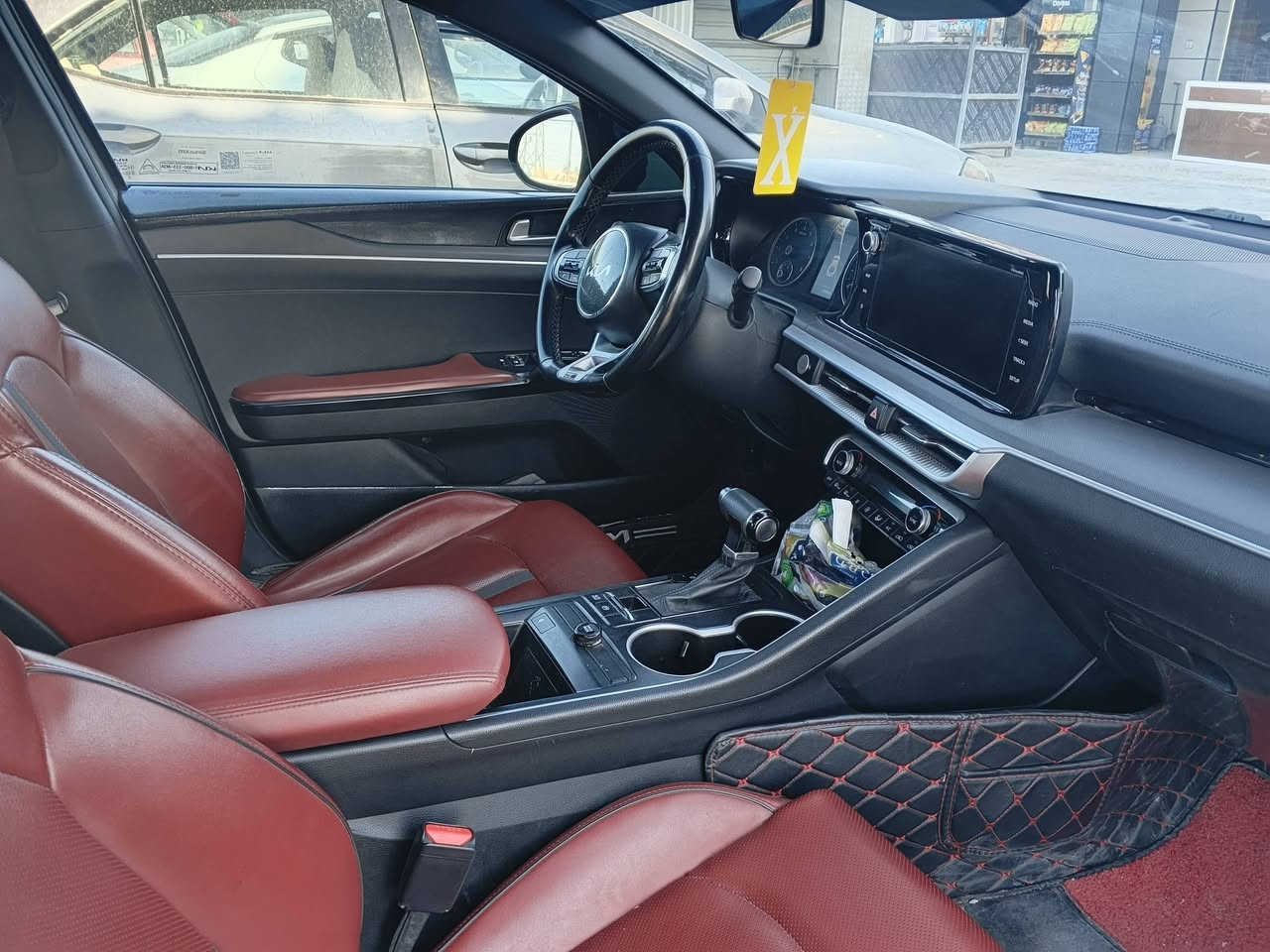 🚗 للبيع كيا K5 GT-Line 2022
وارد أمريكي، فل مواصفات، بحالة ممتازة جدًا.
محرك تيربو اقتصادي وقوي، شاشة كبيرة، تشغيل بصمة، دخول ذكي، كاميرا وحساسات، والمواصفات المعروفة الباقية 
السيارة نظيفة وجاهزة للاستخدام.
💰 السعر: (15000) دولار 
علما ان سدالسيارة معوقين تحب وكالة عامة اكفل كلشي الك  صور الحادث موجودة داخل الصور


**إذا كنت صاحب هذا الإعلان وتريد حذفه لأي سبب، رجاءا أرسل رسالة إلى الدعم الفني**