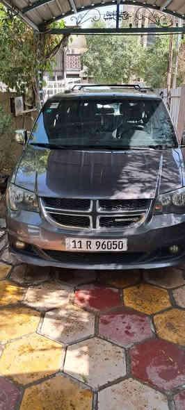 دوج كراند كرفان موديل ١٧.
فئه GTفول مواصفات. 
ابواب ولجنطه كهرباء 
اربع بردات بلاد 
فرس ارضي. وسقفي.
 شاشه وكامره بلاد
تدفئه كشنات الامامي والخلفي والستيرن
تبريد مركزي ٣ قطع منفصل 
كراسي. الاماميه كهرباء  
كير محرك بلاد ممفتوح بيهن اي شي. 
ماشيه ١١٠ ميل  
ارباكات سليمه. 

ضرر واضح بل صور فقط ولباقي مكفول.  
السعر ١٧٨ 
***********
