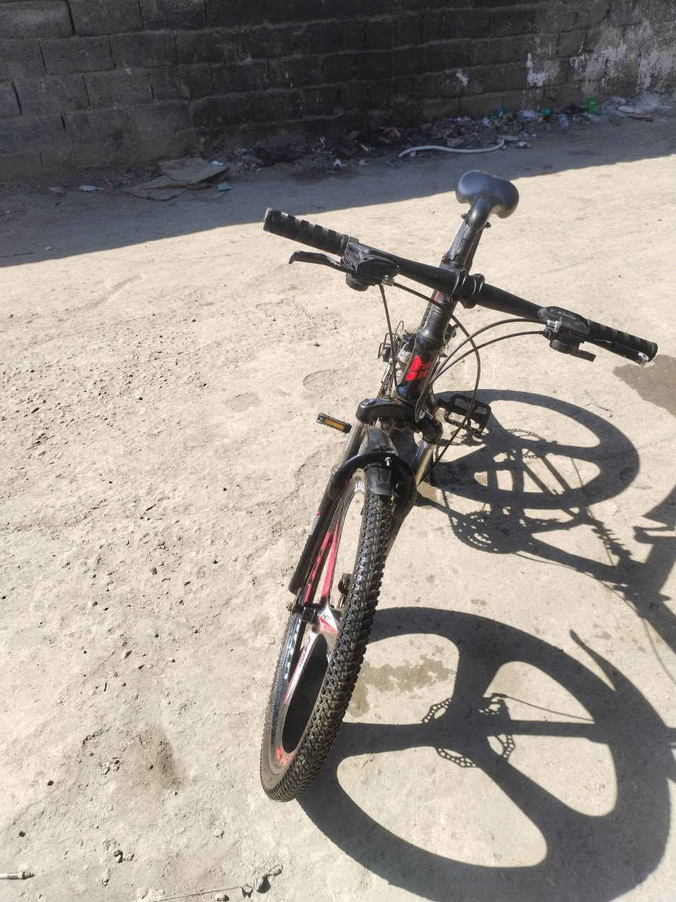 سلام عليكم بايسكل ويل كوب دبلات يطبك دبل كير  السعر 200 و بيه مجال قليل التواصل على الرقم ***********
