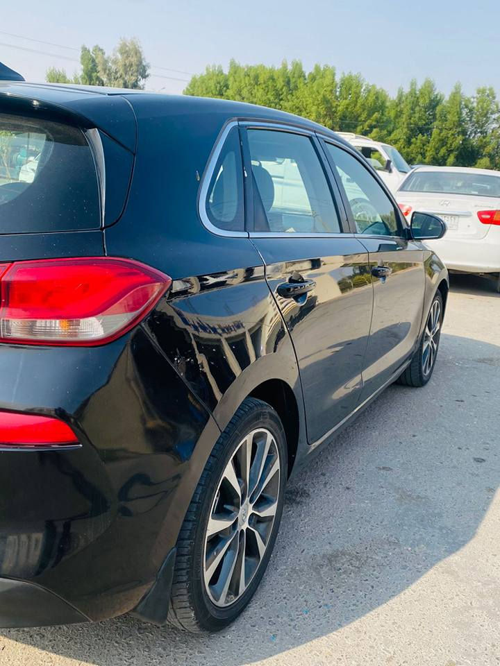 النترا GT
موديل 2018 شكل 2020
محرك 2000 
سيارة جاهزة بيها ضربة خفيفة كلش من امريكا بنيد وجاملغ ايمن وبالعراق بدلت باب خلفية اثر شخط السيارة ماشية (95)
وكالة باسمي 
السيارة مكانها نجف 
السعر 105 
للاستفسار
*********** النجف, العراق
