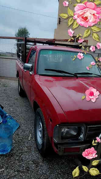 پيكاب موديل ١٩٨٢ سةنةوي كارتي زانياري لةگةلة گيروو مةكينةي بيعةيبة چةمچةي تازةي بؤبةستراوة تايةي باشة مالي كاسبية بؤياخى زور جوانة سعري ٢٣ معاملة  لةسليمانيم *********** السليمانية
