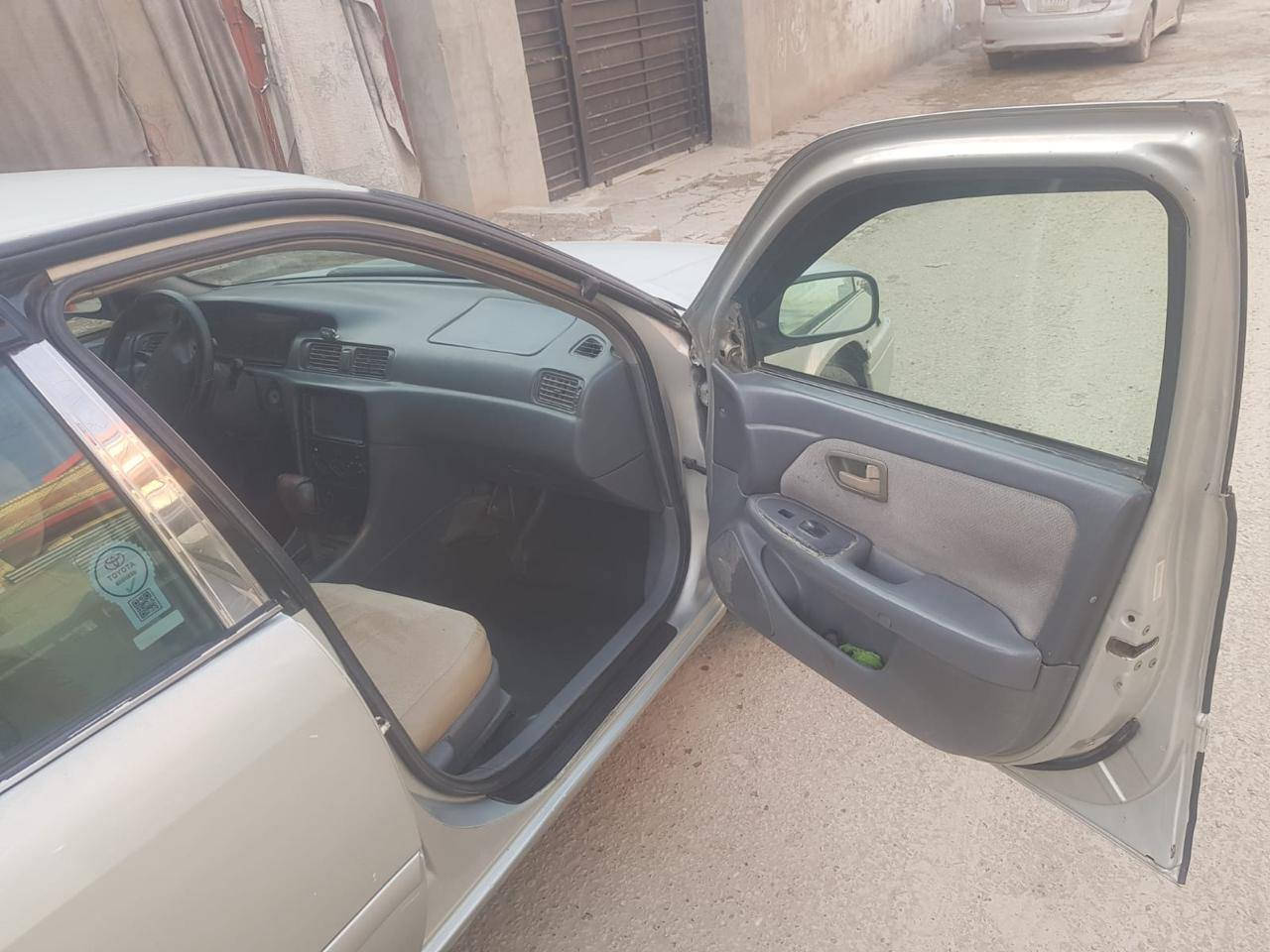 السلام عليكم للبيع كامري موديل 2001 لون سلفر محرك وكير كامري ابو الكف 2200 كير ممتاز قبل شهرين مبدل فلتر وزيت جديد يحتاجلها صدر خلفي فقط تايرات اماميه جيدة الخلفية تحتاج تبديل السنويه بال 26 تنتهي باسمي السعر 70 وبيها مجال الاتصال على الرقم ***********  مكان سامراء اني مكلف اتصل لا تراسلني
