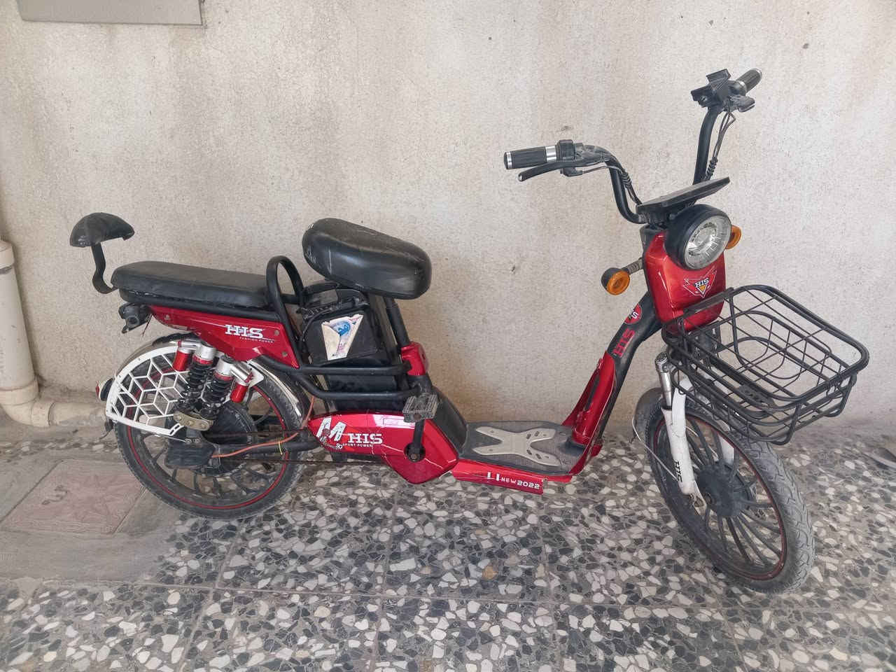 باسكل شحن للبيع نقص بطاريات فقط ***********
